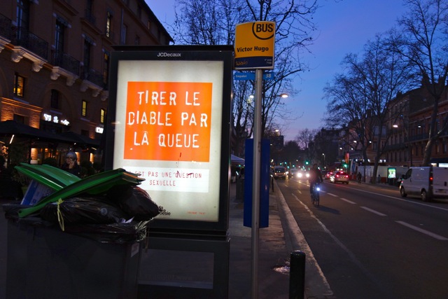 La poésie est dans la rue - Cave Poésie, Toulouse, février 2017 - 11 affiches pour 40 sucettes 